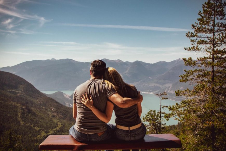 Setting Healthy Boundaries in Romantic and Sexual Relationships