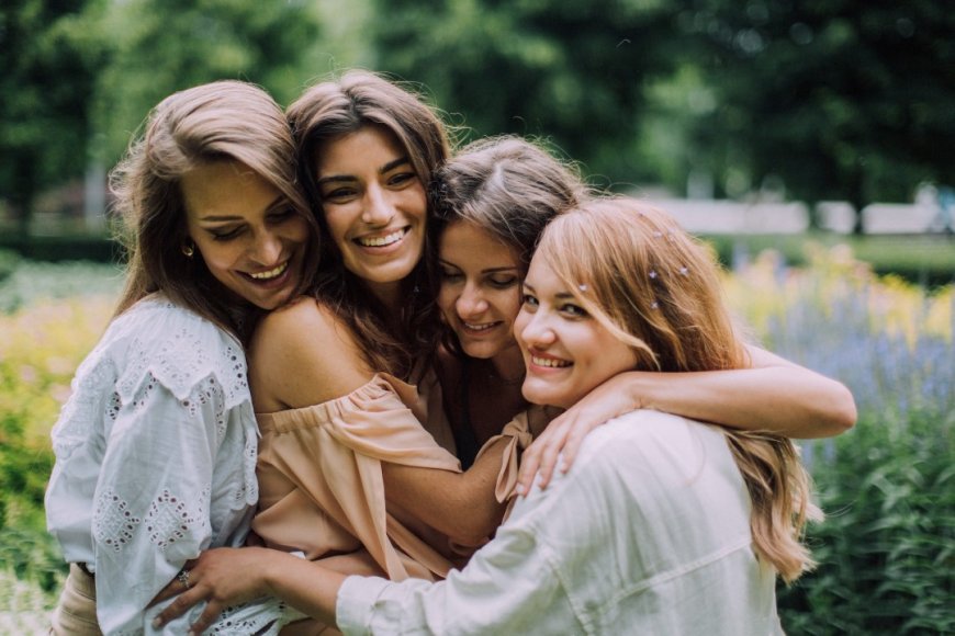 Navigating Boundaries in Friendships: What’s Healthy and What’s Not